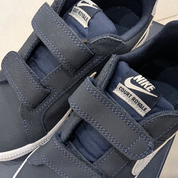 Nike Court Royale little Kids size 1.5 - Picture 3 of 10